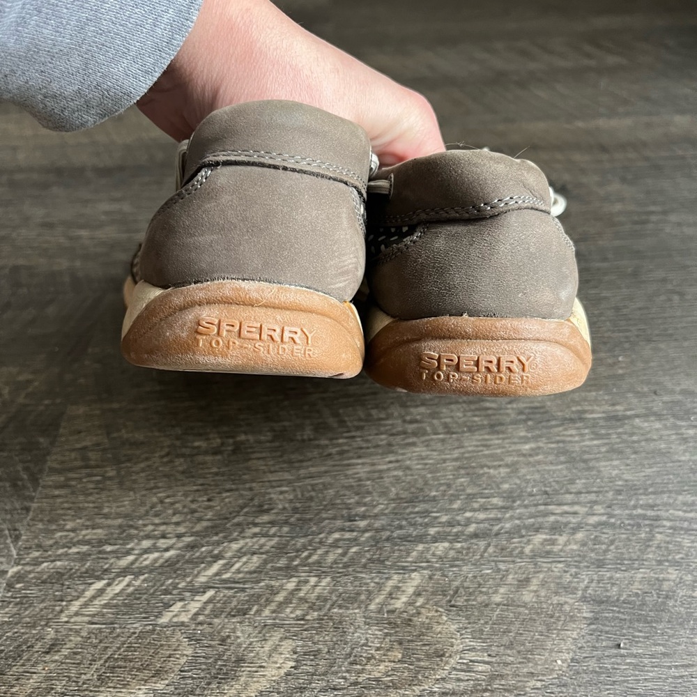 Sperry - Picture 2 of 3